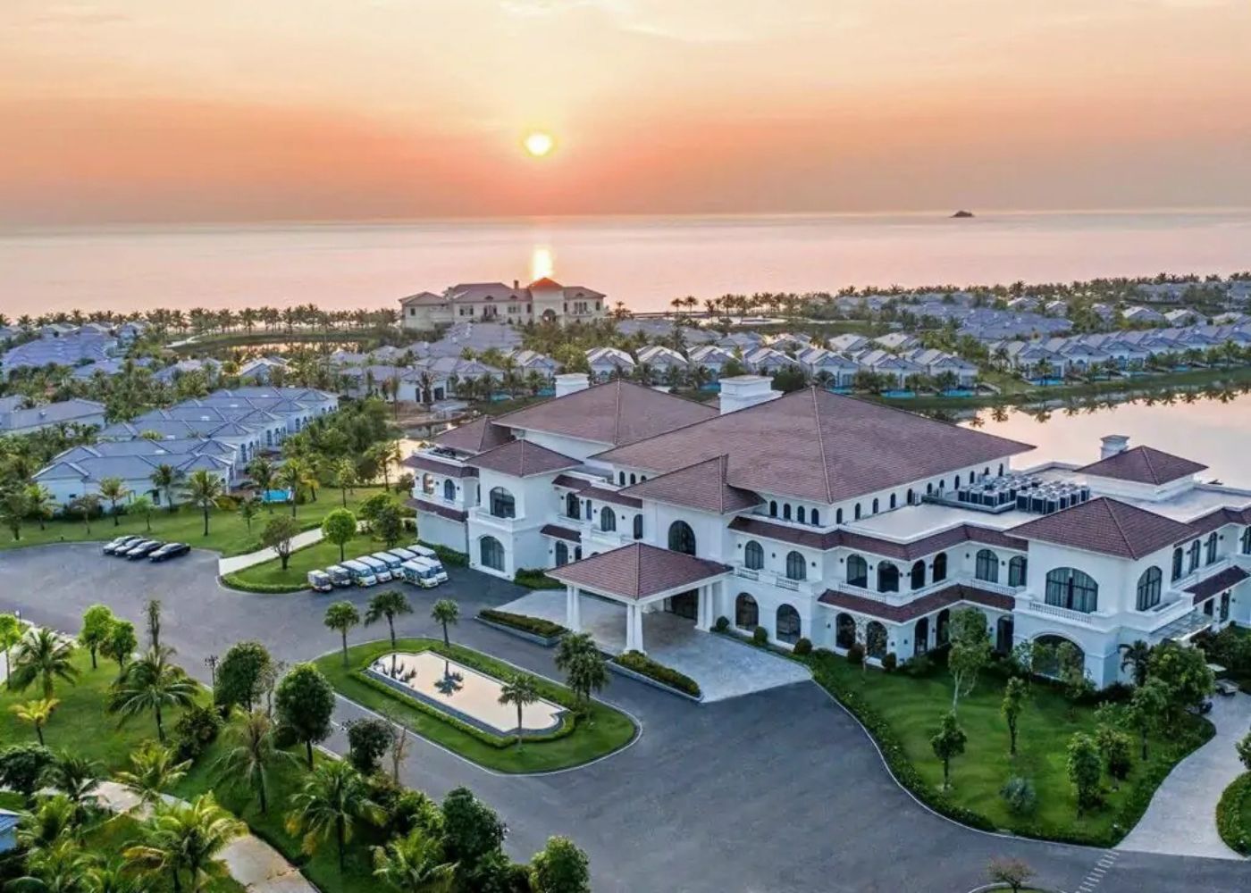 Resort nghỉ dưỡng 5 sao tại sân golf Vũ Yên. 