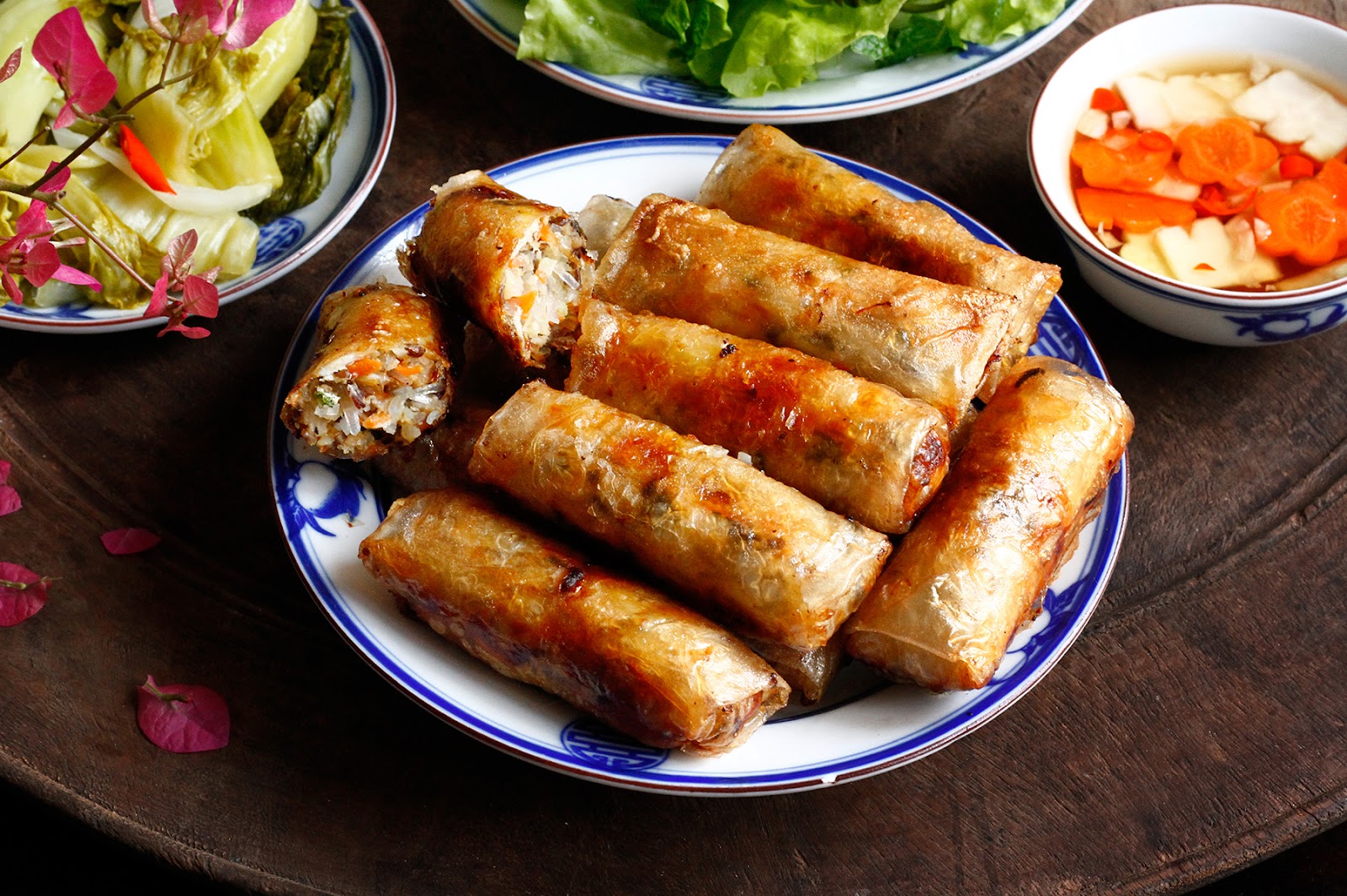 Món nem cua bể đặc sản trứ danh của Hải Phòng.