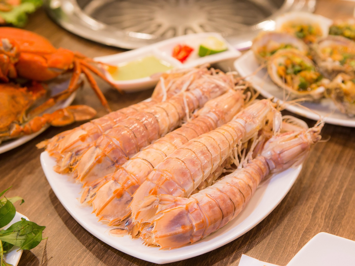 Thưởng thức đặc sản bề bề nổi tiếng tại Cát Bà. 